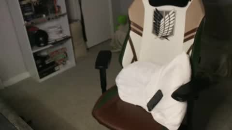 Snapshot of ryot35 chatting on 10/26/25, 07:42 Ryot3 online show from 10/26/25, 07:42