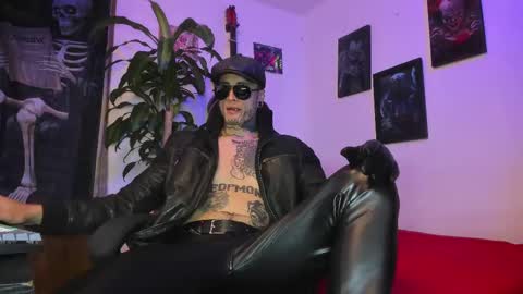 leopmonk help me reach 100 thumbs up online show from 10/07/25, 01:41