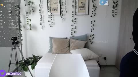 Snapshot of s0phie_26 chatting on 01/28/25, 10:12 Sofia Independent Model online show from 01/28/25, 10:12
