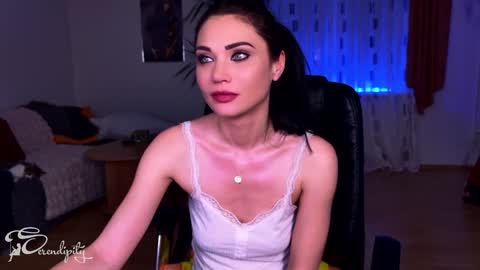 Snapshot of s3r3ndipity chatting on 02/05/25, 03:55 Y online show from 02/05/25, 03:55