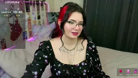 Kate online show from 02/23/25, 10:39