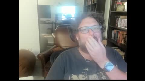 Snapshot of saacs chatting on 03/10/25, 02:37 Saacs online show from 03/10/25, 02:37