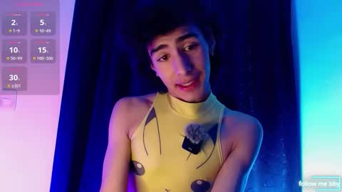 Snapshot of saanti_foxs chatting on 10/23/25, 01:38 Santi online show from 10/23/25, 01:38