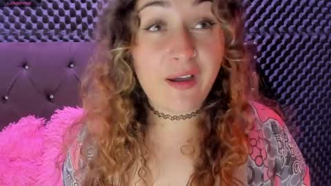 Snapshot of saara__queen chatting on 02/11/25, 03:29 saara__queen online show from 02/11/25, 03:29