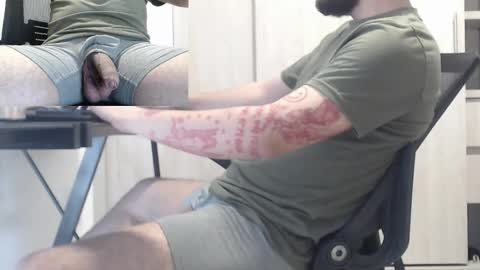 Saat online show from 10/17/25, 02:15