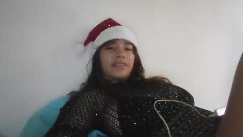 Snapshot of saavaghechick chatting on 12/06/24, 09:46 Jeane online show from 12/06/24, 09:46