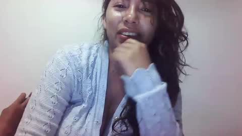 Snapshot of saavaghechick chatting on 03/01/25, 01:11 Jeane online show from 03/01/25, 01:11