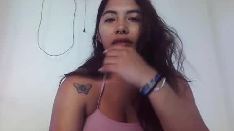 Snapshot of saavaghechick chatting on 03/04/25, 08:38 Jeane online show from 03/04/25, 08:38