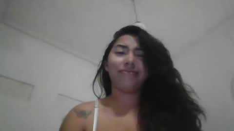 Snapshot of saavaghechick chatting on 11/11/25, 01:44 Jeane online show from 11/11/25, 01:44
