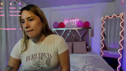 Snapshot of saaya_tay chatting on 02/23/25, 11:33 saaya_tay online show from 02/23/25, 11:33