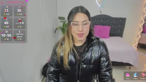 Snapshot of saaya_tay chatting on 09/15/25, 03:06 saaya_tay online show from 09/15/25, 03:06