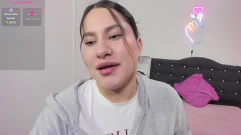 Snapshot of saaya_tay chatting on 10/07/25, 03:04 saaya_tay online show from 10/07/25, 03:04