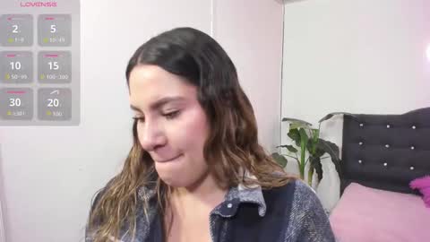 Snapshot of saaya_tay chatting on 10/09/25, 03:26 saaya_tay online show from 10/09/25, 03:26