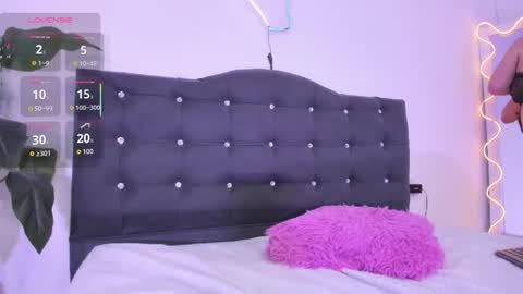 Snapshot of saaya_tay chatting on 10/15/25, 07:41 saaya_tay online show from 10/15/25, 07:41