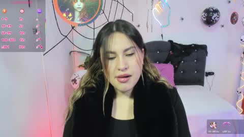 Snapshot of saaya_tay chatting on 10/29/25, 03:09 saaya_tay online show from 10/29/25, 03:09