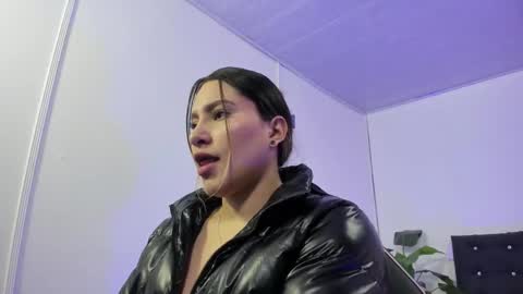 Snapshot of saaya_tay chatting on 11/12/25, 03:18 saaya_tay online show from 11/12/25, 03:18