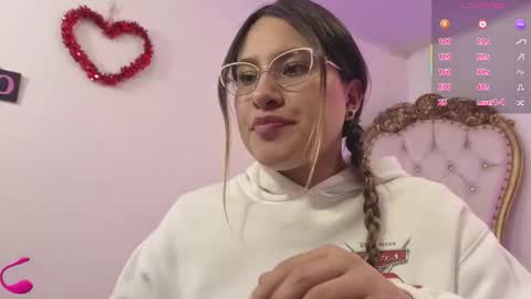 Snapshot of saaya_tay chatting on 11/18/25, 03:12 saaya_tay online show from 11/18/25, 03:12