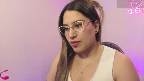 Snapshot of saaya_tay chatting on 11/20/25, 03:18 saaya_tay online show from 11/20/25, 03:18