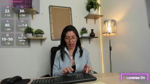 Snapshot of sabinadeluxe_cg chatting on 10/16/25, 03:02 sabinadeluxe_cg online show from 10/16/25, 03:02