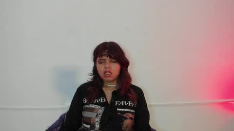 Snapshot of sabinamerchetti_ chatting on 11/18/25, 02:28 Sabina Merchetti online show from 11/18/25, 02:28