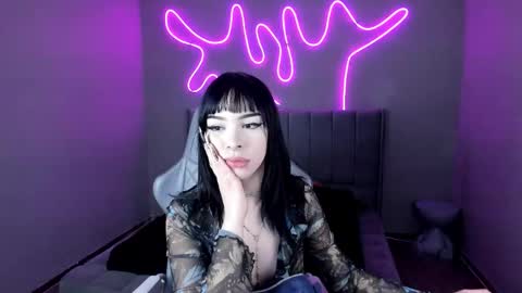 Snapshot of sabrina_bloom_ chatting on 09/09/25, 01:43 sabri online show from 09/09/25, 01:43