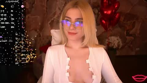 Snapshot of sabrinamuse chatting on 02/16/25, 03:47 Sabrina online show from 02/16/25, 03:47