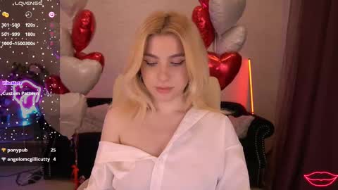 Snapshot of sabrinamuse chatting on 02/18/25, 03:31 Sabrina online show from 02/18/25, 03:31