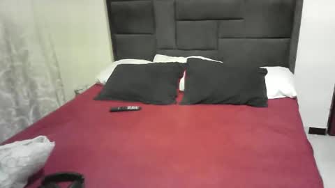 sacrletardiente online show from 01/05/25, 03:23