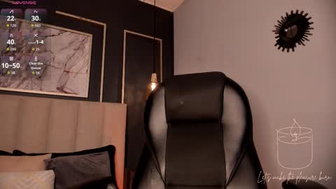 Sophie online show from 10/17/25, 04:59