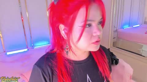 Snapshot of saekohofman chatting on 09/22/25, 04:03 Mara online show from 09/22/25, 04:03