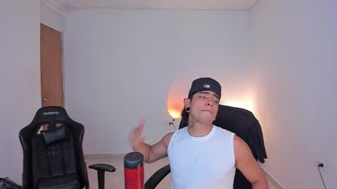 saenz_hotx online show from 11/01/25, 08:11