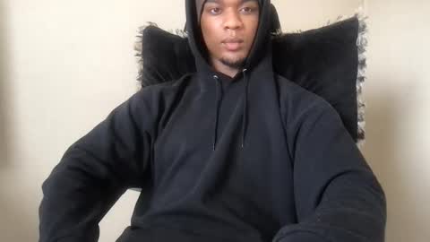 Snapshot of saeonyx chatting on 10/29/25, 02:08 Saeonyx online show from 10/29/25, 02:08