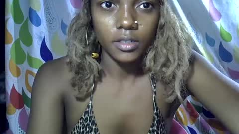 Snapshot of safira19 chatting on 09/13/25, 04:12 safira19 online show from 09/13/25, 04:12