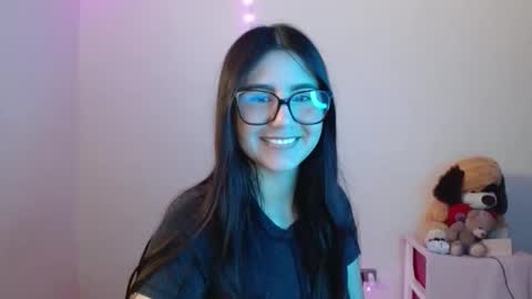 Sahaliefox  online show from 10/05/25, 04:16