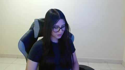 Sahaliefox  online show from 10/23/25, 09:13