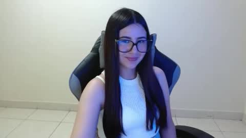 Sahaliefox  online show from 10/26/25, 04:24