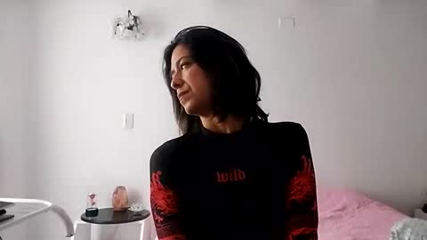 Snapshot of sahana_ashika chatting on 11/20/25, 02:50 Sahana Ashika online show from 11/20/25, 02:50