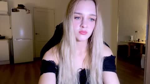 Sofia online show from 10/15/25, 07:03