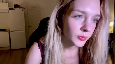 Sofia online show from 10/20/25, 11:05