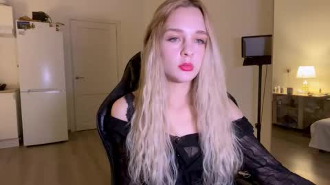 Sofia online show from 10/30/25, 04:19