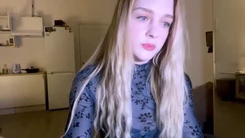 Sofia online show from 11/19/25, 08:09