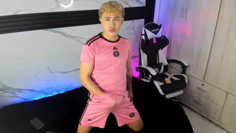 Juan online show from 10/30/25, 12:28