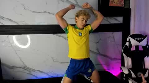 Juan online show from 11/16/25, 06:41