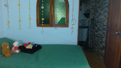 crisma online show from 10/24/25, 06:15