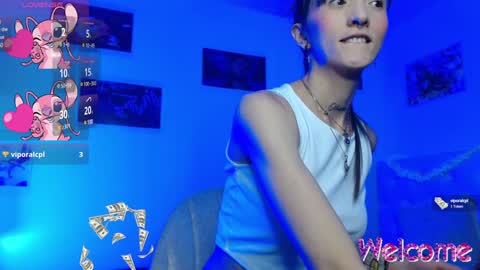 Snapshot of sakura_skinny chatting on 12/17/24, 02:44 Sakura Skinny online show from 12/17/24, 02:44