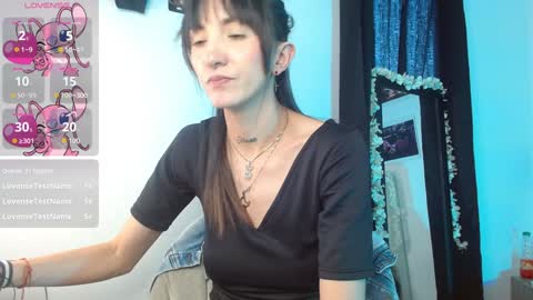 Snapshot of sakura_skinny chatting on 01/09/25, 05:11 Sakura Skinny online show from 01/09/25, 05:11