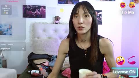 Snapshot of sakura_skinny chatting on 02/19/25, 09:03 Sakura Skinny online show from 02/19/25, 09:03