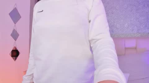 Snapshot of salem_sp chatting on 09/17/25, 02:41 Salem online show from 09/17/25, 02:41