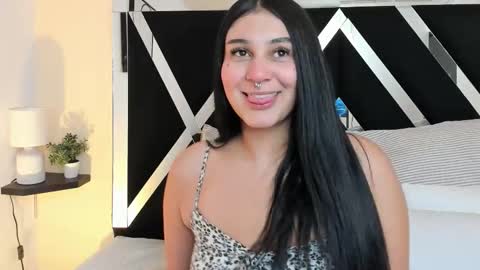 Snapshot of salem_sp chatting on 09/22/25, 11:34 Salem online show from 09/22/25, 11:34