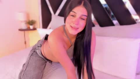 Snapshot of salem_sp chatting on 10/16/25, 11:44 Salem online show from 10/16/25, 11:44